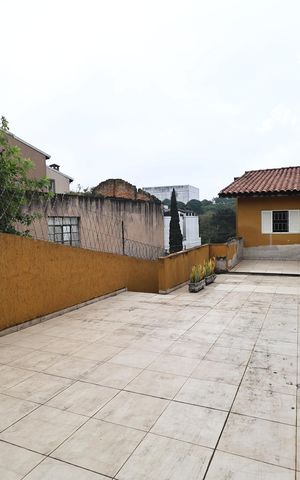 Casa à venda com 181m², 3 quartos e 2 vagas Casa à venda com 181m², 3 quartos e 2 vagasQuintal