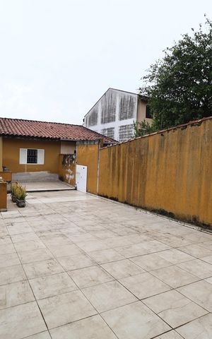 Casa à venda com 181m², 3 quartos e 2 vagas Casa à venda com 181m², 3 quartos e 2 vagasQuintal