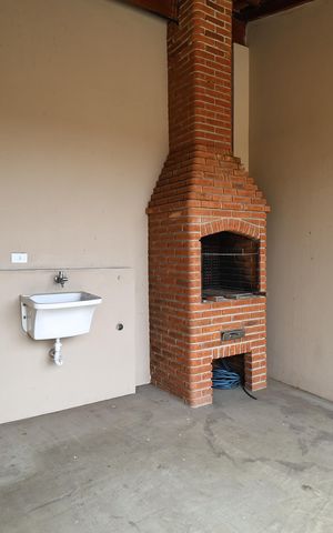 Casa à venda com 181m², 3 quartos e 2 vagas Casa à venda com 181m², 3 quartos e 2 vagasLavanderia