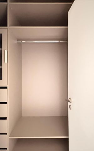 Casa à venda com 181m², 3 quartos e 2 vagas Casa à venda com 181m², 3 quartos e 2 vagas closet da suíte