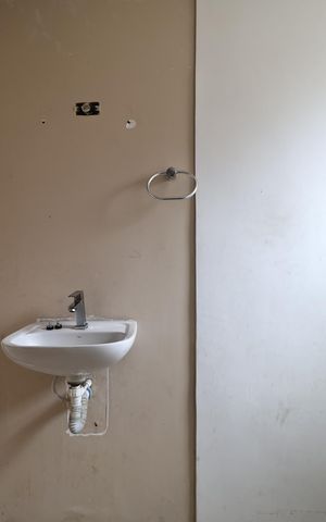 Casa à venda com 181m², 3 quartos e 2 vagas Casa à venda com 181m², 3 quartos e 2 vagasLavabo
