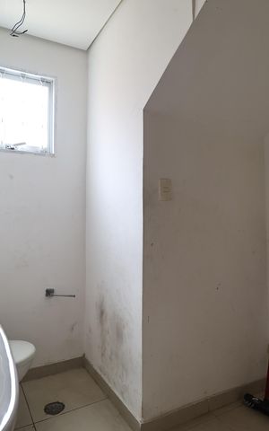 Casa à venda com 181m², 3 quartos e 2 vagas Casa à venda com 181m², 3 quartos e 2 vagasLavabo