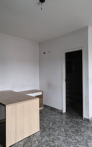 Casa à venda com 181m², 3 quartos e 2 vagas Casa à venda com 181m², 3 quartos e 2 vagasSuite