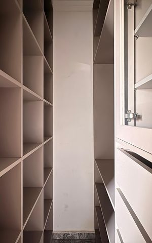 Casa à venda com 181m², 3 quartos e 2 vagas Casa à venda com 181m², 3 quartos e 2 vagas closet da suíte