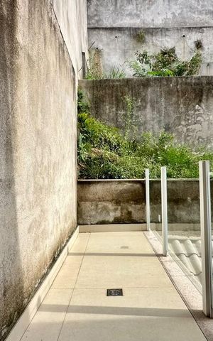 Casa à venda com 338m², 5 quartos e 4 vagas Casa à venda com 338m², 5 quartos e 4 vagasquintal