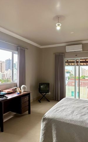 Casa à venda com 338m², 5 quartos e 4 vagas Casa à venda com 338m², 5 quartos e 4 vagasquarto 1
