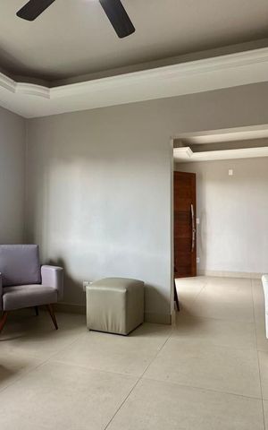 Casa à venda com 338m², 5 quartos e 4 vagas Casa à venda com 338m², 5 quartos e 4 vagassala