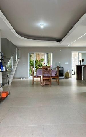 Casa à venda com 338m², 5 quartos e 4 vagas Casa à venda com 338m², 5 quartos e 4 vagassala