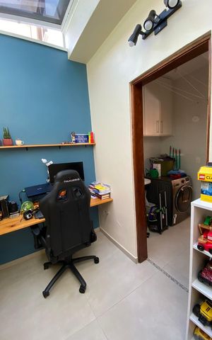 Casa de condomínio à venda com 94m², 3 quartos e 2 vagas Casa de condomínio à venda com 94m², 3 quartos e 2 vagasEscritório