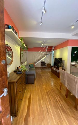 Casa de condomínio à venda com 94m², 3 quartos e 2 vagas Casa de condomínio à venda com 94m², 3 quartos e 2 vagasSala