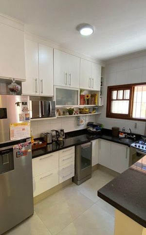 Casa de condomínio à venda com 94m², 3 quartos e 2 vagas Casa de condomínio à venda com 94m², 3 quartos e 2 vagasCozinha