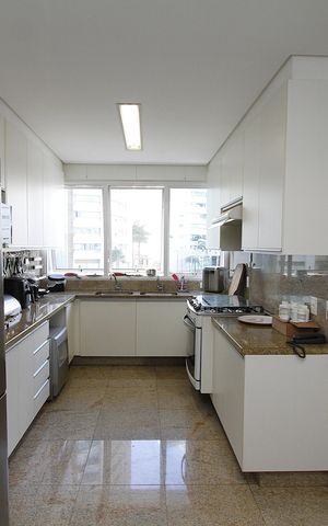 Apartamento para alugar com 274m², 4 quartos e 5 vagasCozinha