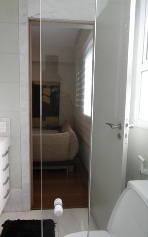 Apartamento para alugar com 274m², 4 quartos e 5 vagasBanheiro do Quarto 3