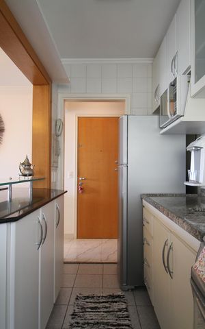 Apartamento para alugar com 62m², 2 quartos e 2 vagasCozinha - Armários