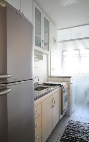 Apartamento para alugar com 62m², 2 quartos e 2 vagasCozinha - Armários