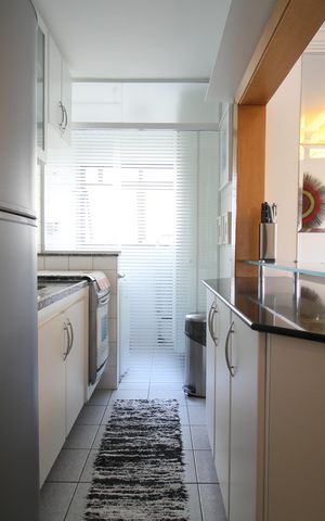 Apartamento para alugar com 62m², 2 quartos e 2 vagasCozinha - Armários
