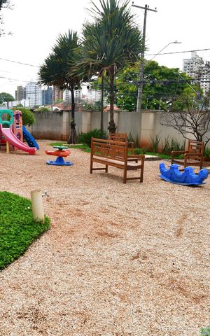Apartamento para alugar com 70m², 2 quartos e 2 vagasÁrea comum - Playground