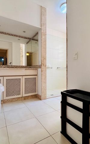 Apartamento para alugar com 348m², 5 quartos e 1 vaga Apartamento para alugar com 348m², 5 quartos e 1 vagaBanheiro Social 2