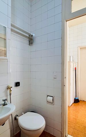 Apartamento para alugar com 348m², 5 quartos e 1 vaga Apartamento para alugar com 348m², 5 quartos e 1 vagaBanheiro de serviço