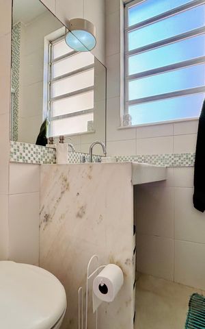 Apartamento para alugar com 348m², 5 quartos e 1 vaga Apartamento para alugar com 348m², 5 quartos e 1 vagaBanheiro Social
