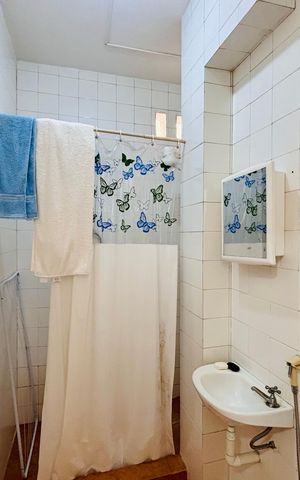 Apartamento para alugar com 348m², 5 quartos e 1 vaga Apartamento para alugar com 348m², 5 quartos e 1 vagaBanheiro de serviço