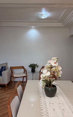 Apartamento à venda com 104m², 3 quartos e 2 vagas Apartamento à venda com 104m², 3 quartos e 2 vagasSala