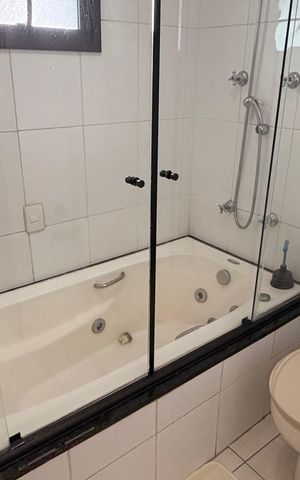 Apartamento à venda com 104m², 3 quartos e 2 vagas Apartamento à venda com 104m², 3 quartos e 2 vagasBanheiro suite