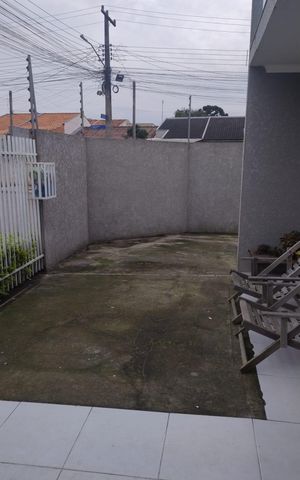 Casa à venda com 100m², 3 quartos e 2 vagas Casa à venda com 100m², 3 quartos e 2 vagasÁrea externa