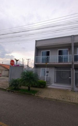 Casa à venda com 100m², 3 quartos e 2 vagas Casa à venda com 100m², 3 quartos e 2 vagasFachada