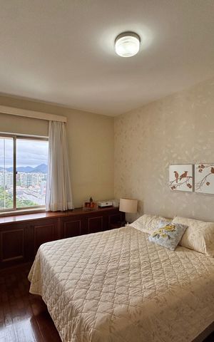 Apartamento à venda com 182m², 3 quartos e 2 vagas Apartamento à venda com 182m², 3 quartos e 2 vagasSuíte