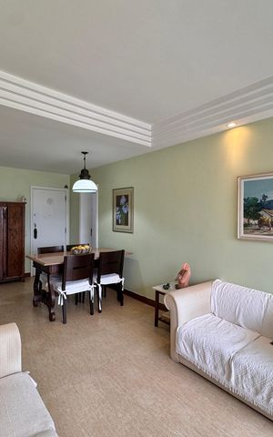 Apartamento à venda com 182m², 3 quartos e 2 vagas Apartamento à venda com 182m², 3 quartos e 2 vagasSala