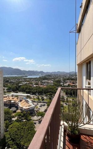 Apartamento à venda com 182m², 3 quartos e 2 vagas Apartamento à venda com 182m², 3 quartos e 2 vagasVaranda