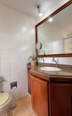 Apartamento à venda com 182m², 3 quartos e 2 vagas Apartamento à venda com 182m², 3 quartos e 2 vagasSuíte - Banheiro