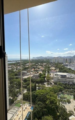 Apartamento à venda com 182m², 3 quartos e 2 vagas Apartamento à venda com 182m², 3 quartos e 2 vagasSuíte - Vista