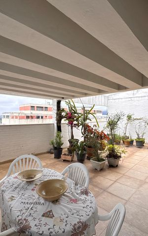 Apartamento à venda com 182m², 3 quartos e 2 vagas Apartamento à venda com 182m², 3 quartos e 2 vagasTerraço