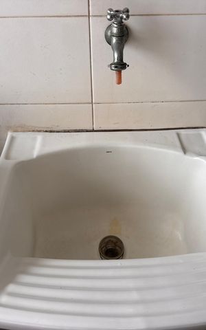 Apartamento à venda com 182m², 3 quartos e 2 vagas Apartamento à venda com 182m², 3 quartos e 2 vagasCozinha e Área de Serviço