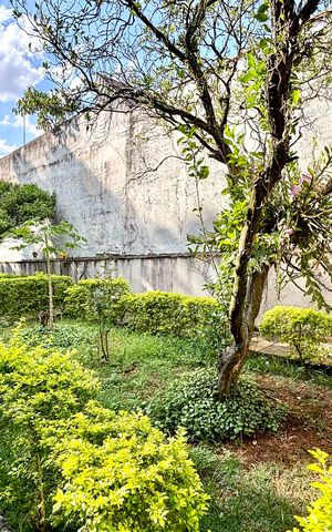 Casa à venda com 300m², 4 quartos e 4 vagas Casa à venda com 300m², 4 quartos e 4 vagasQuintal