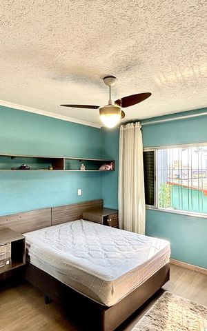 Casa à venda com 300m², 4 quartos e 4 vagas Casa à venda com 300m², 4 quartos e 4 vagasQuarto 1