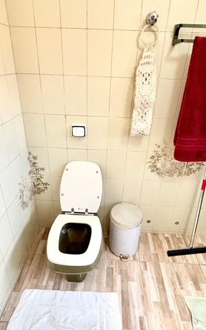Casa à venda com 300m², 4 quartos e 4 vagas Casa à venda com 300m², 4 quartos e 4 vagasBanheiro 2