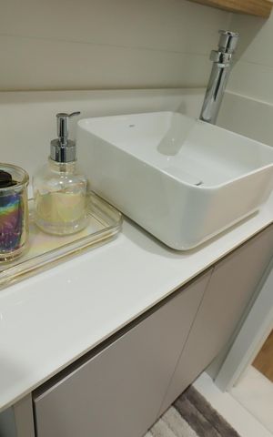 Apartamento à venda com 63m², 2 quartos e 2 vagasBanheiro Social - Pia