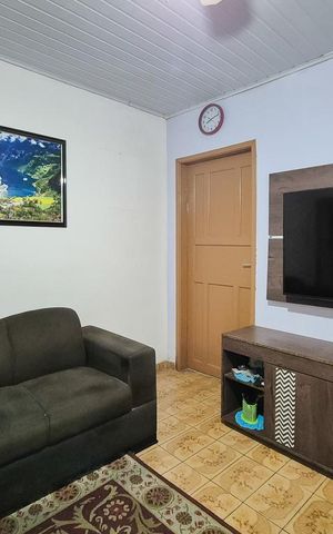 Casa à venda com 180m², 3 quartos e 2 vagas Casa à venda com 180m², 3 quartos e 2 vagasSala