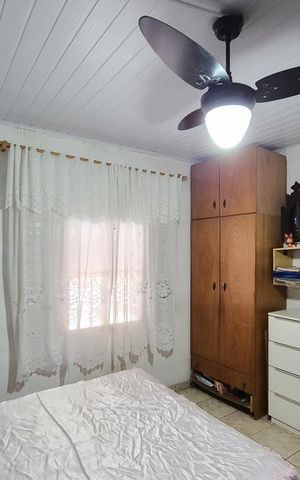 Casa à venda com 180m², 3 quartos e 2 vagas Casa à venda com 180m², 3 quartos e 2 vagasQuarto 1