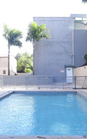Apartamento à venda com 50m², 2 quartos e 1 vagaÁrea comum - Piscina