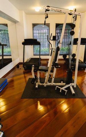 Apartamento à venda com 200m², 4 quartos e 3 vagas Apartamento à venda com 200m², 4 quartos e 3 vagasÁrea comum - Academia
