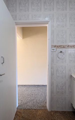 Casa para alugar com 150m², 2 quartos e 2 vagas Casa para alugar com 150m², 2 quartos e 2 vagasBanheiro