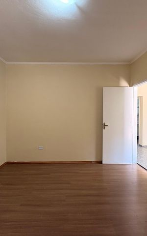 Casa para alugar com 150m², 2 quartos e 2 vagas Casa para alugar com 150m², 2 quartos e 2 vagasQuarto 1