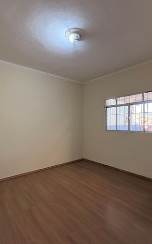 Casa para alugar com 150m², 2 quartos e 2 vagas Casa para alugar com 150m², 2 quartos e 2 vagasQuarto 2
