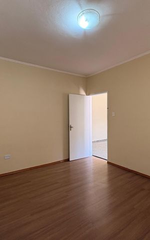 Casa para alugar com 150m², 2 quartos e 2 vagas Casa para alugar com 150m², 2 quartos e 2 vagasQuarto 1