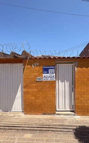 Casa para alugar com 150m², 2 quartos e 2 vagas Casa para alugar com 150m², 2 quartos e 2 vagasFachada + placa grande YIXW-95