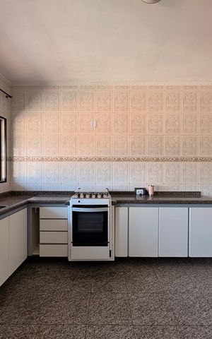 Casa para alugar com 150m², 2 quartos e 2 vagas Casa para alugar com 150m², 2 quartos e 2 vagasCozinha